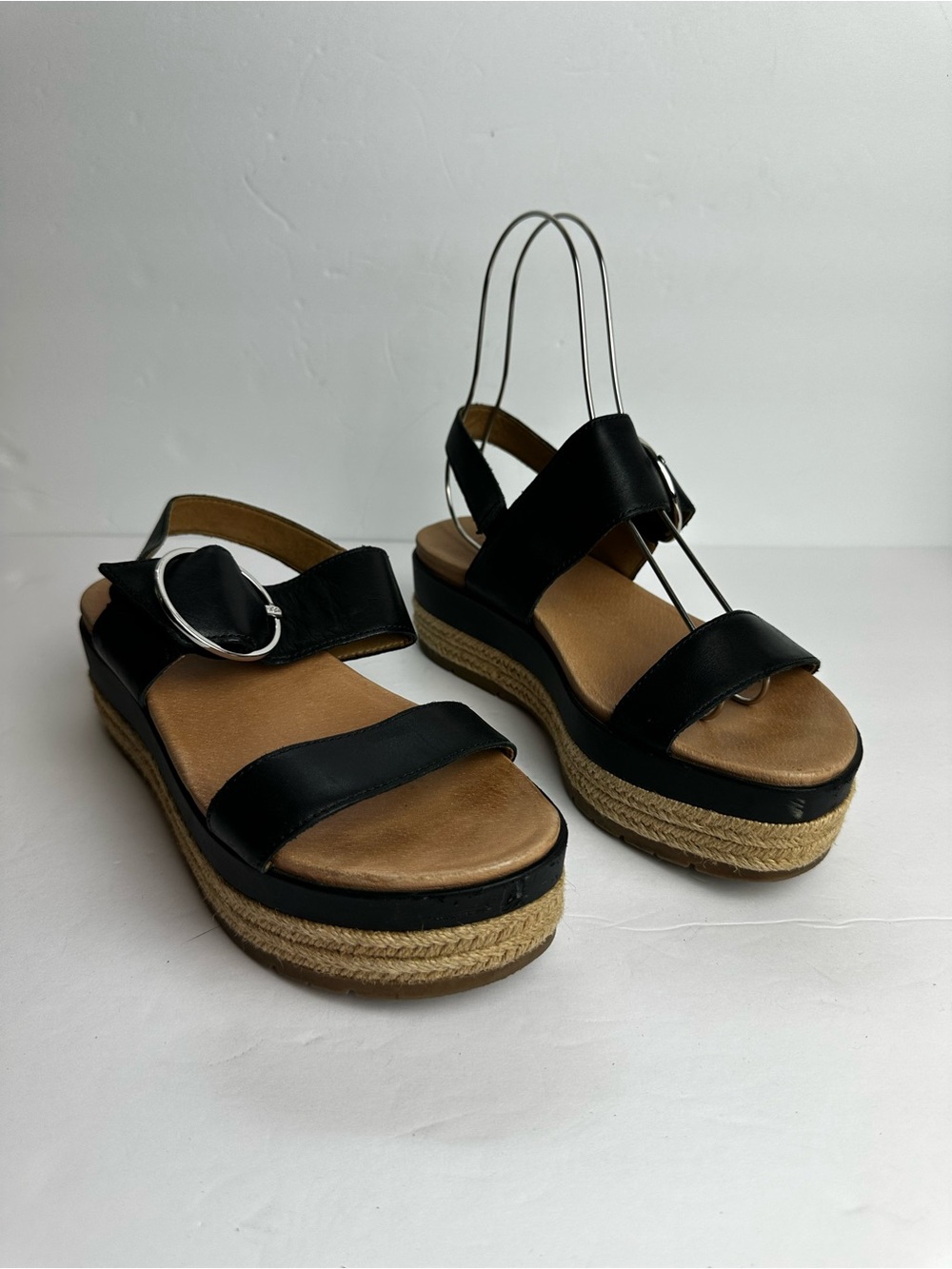 Ugg April Platform Sandals Women's Size 8.5 Shoes Buckle Strappy Chunky
